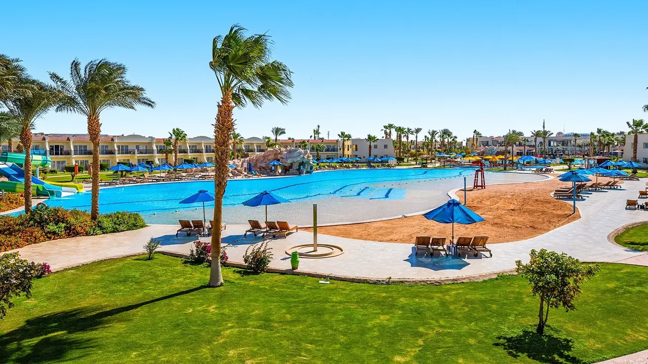 Double Tree By Hilton Sharks – Mountain Side
