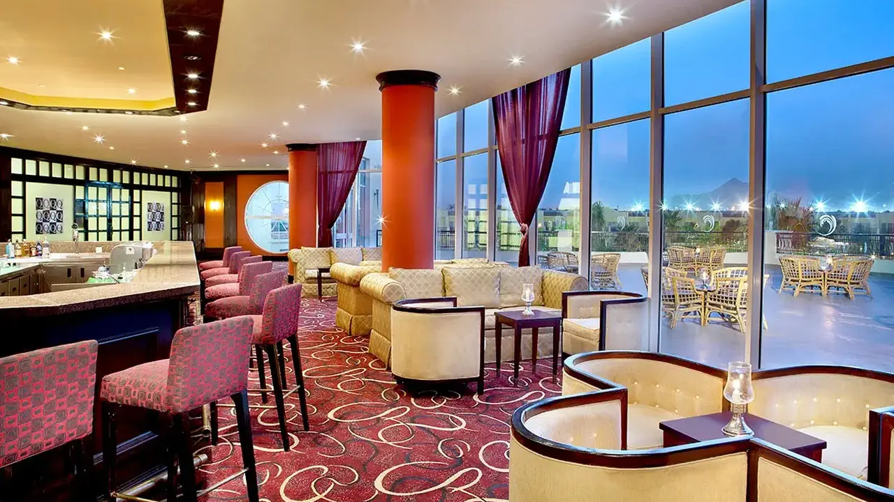 Double Tree By Hilton Sharks – Mountain Side