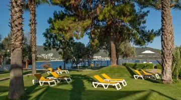 DOUBLETREE BY HILTON BODRUM ISIL CLUB
