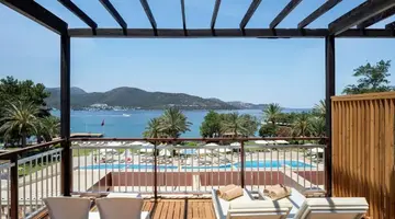 DOUBLETREE BY HILTON BODRUM ISIL CLUB