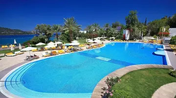DOUBLETREE BY HILTON BODRUM ISIL CLUB