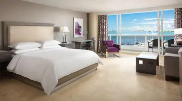 DoubleTree by Hilton Grand Hotel Biscayne Bay