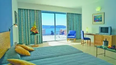 DOUBLETREE BY HILTON MALTA (ex.Dolmen Resort)