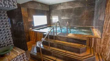 DOUBLETREE BY HILTON RESORT & SPA MARJAN ISLAND