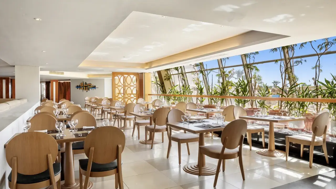 Doubletree By Hilton Sharks Bay (Beach S