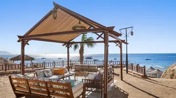 Doubletree By Hilton Sharks Bay (Beach S
