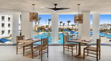 Doubletree By Hilton Sharks Bay (Beach S