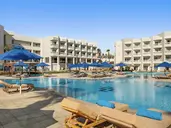 Doubletree By Hilton Sharks Bay (Beach S
