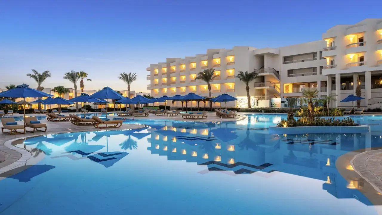 Doubletree By Hilton Sharks Bay (Beach S