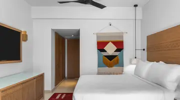 DOUBLETREE BY HILTON SHARKS BAY RESORT