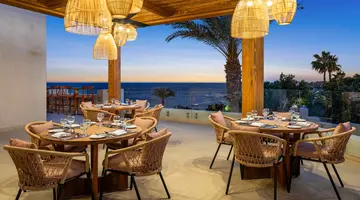 DOUBLETREE BY HILTON SHARKS BAY RESORT