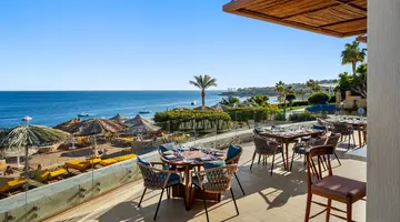 DOUBLETREE BY HILTON SHARKS BAY RESORT