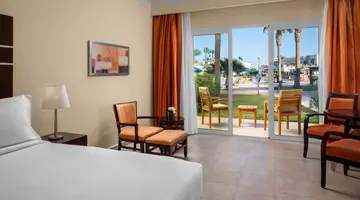 DOUBLETREE BY HILTON SHARKS BAY RESORT