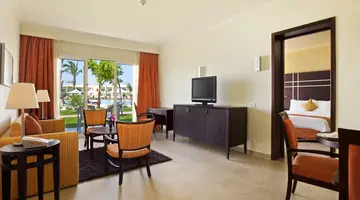 DOUBLETREE BY HILTON SHARKS BAY RESORT