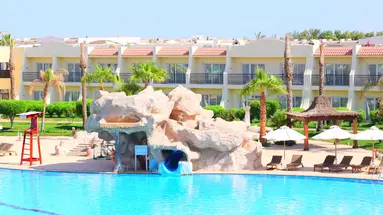 DOUBLETREE BY HILTON SHARKS BAY RESORT