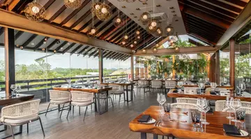 DoubleTree by Hilton Weerawila Rajawarna Resort