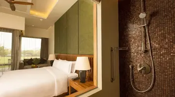 DoubleTree by Hilton Weerawila Rajawarna Resort