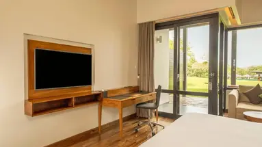 DoubleTree by Hilton Weerawila Rajawarna Resort