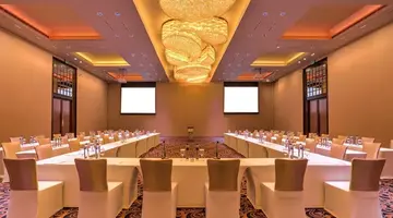 DoubleTree by Hilton Weerawila Rajawarna Resort