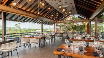 DoubleTree by Hilton Weerawila Rajawarna Resort