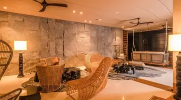 DoubleTree by Hilton Weerawila Rajawarna Resort