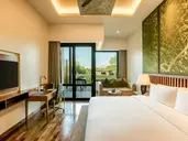 DoubleTree by Hilton Weerawila Rajawarna Resort
