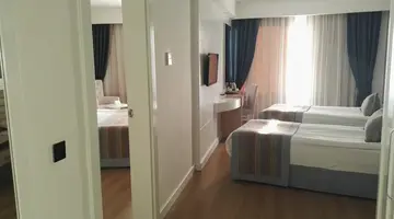 DREAM WORLD HILL