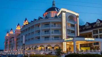 DREAM WORLD RESORT & SPA