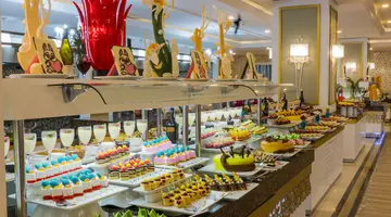 DREAM WORLD RESORT & SPA