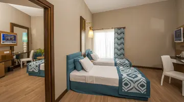 DREAM WORLD RESORT & SPA