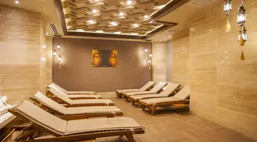 DREAM WORLD RESORT & SPA