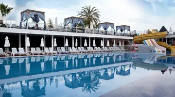 DREAM WORLD RESORT & SPA