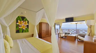 Dreamland Maldives - The Unique Sea & Lake Resort Spa