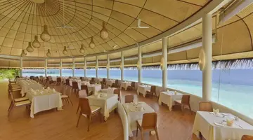 Dreamland Maldives - The Unique Sea & Lake Resort Spa