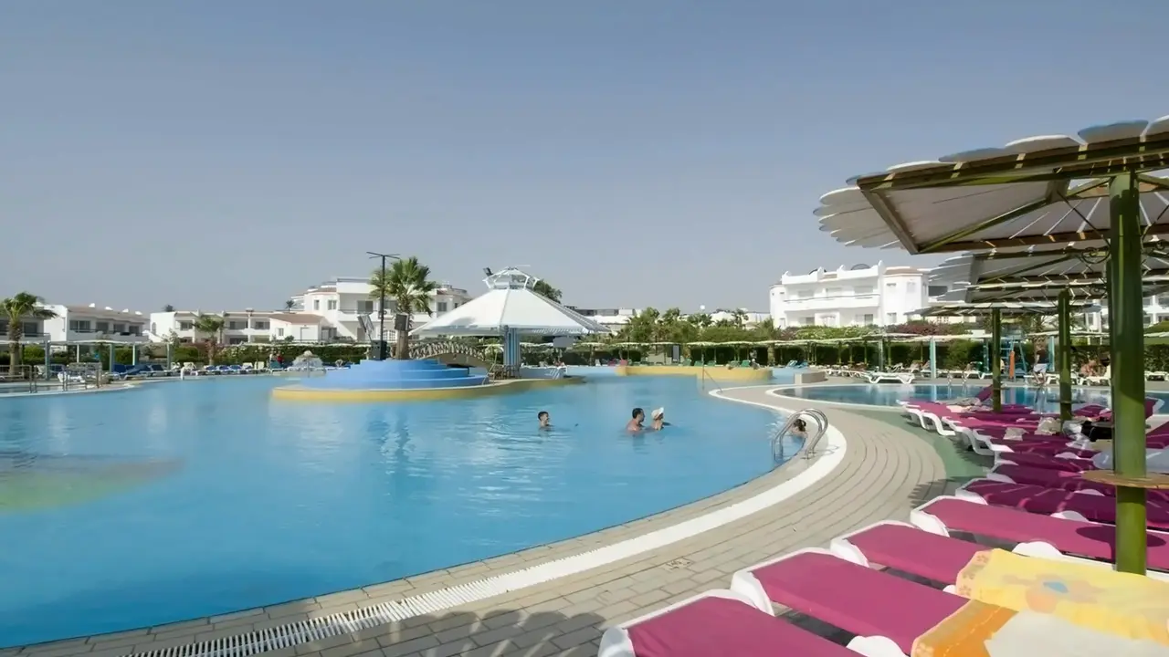 Dreams Beach Resort