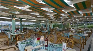 Dreams Beach Resort