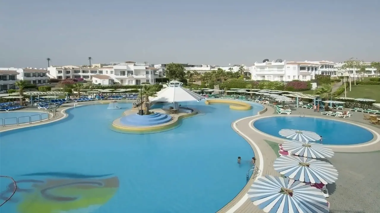 Dreams Beach Resort