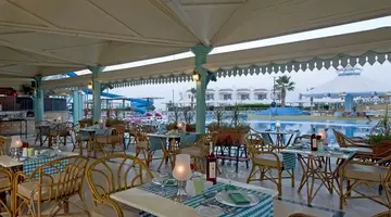 Dreams Beach Resort
