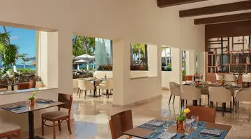 Dreams SANDS CANCUN RESORT & SPA