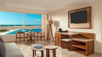 Dreams SANDS CANCUN RESORT & SPA