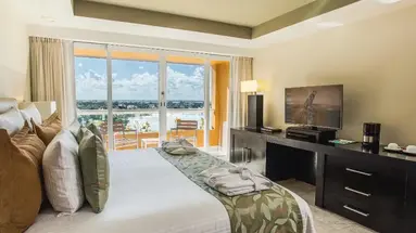 Dreams SANDS CANCUN RESORT & SPA