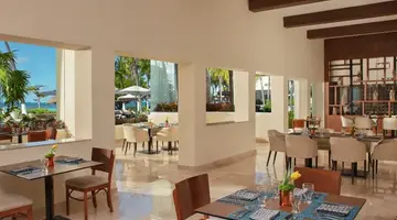 Dreams SANDS CANCUN RESORT & SPA