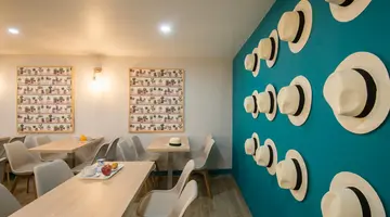 Du Midi Hotel