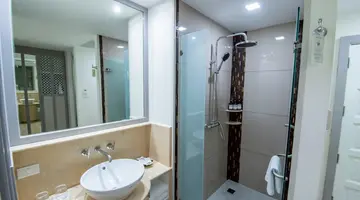 DUANGJITT RESORT & SPA