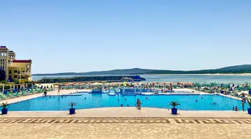 Duni Marina Beach