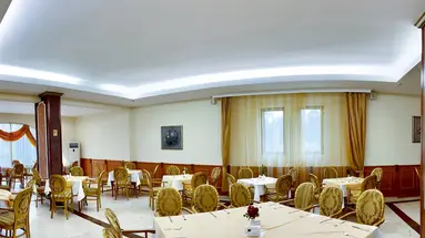 Duni Marina Royal Palace