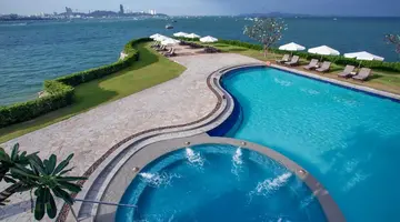 Dusit Thani Pattaya