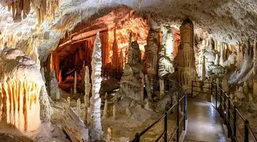 Dwie stolice i Plitwice + Jaskinia Posto
