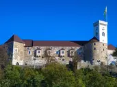 Dwie stolice i Plitwice + Jaskinia Posto