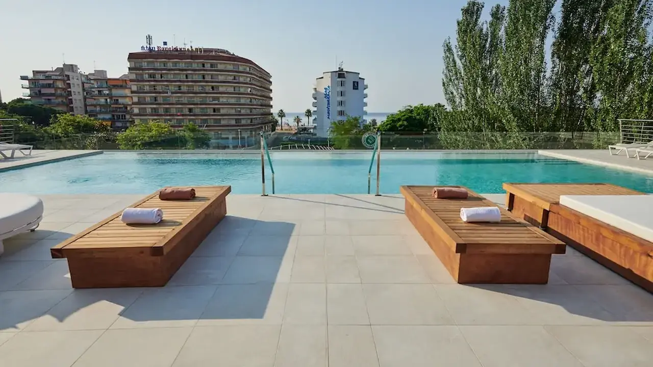 DWO Sirius -Adults Only